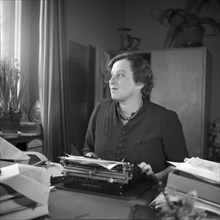 Elisabeth Thommen, writer ca. 1950 .