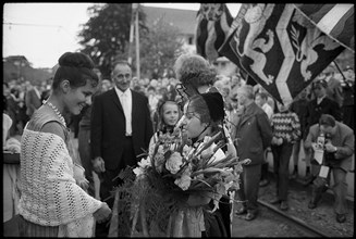 Swiss Youth Researches 1967: reception for recipient Rosemarie Lehmann.