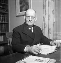 Professor William Duprv© Treadwell 1949 .