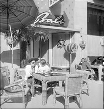 Bali Street Café in Zurich, 1942