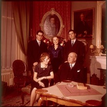 Jean Bourgknecht, member of Federal Council with his family 1959