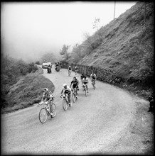 Kurt Gimmi on Col de l'Aubisque, in front, TdF 1963