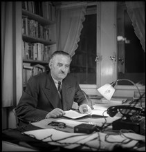 Walter Bsshard, journalist around 1950