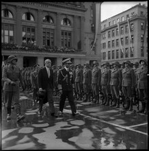 State visit of King Bhumibol of Thailand, Max Petitpierre (l), 1960