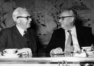 Paul Meierhans, member of the cantonal government meets Erich Ollenhauer, German