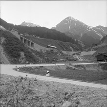 Lukmanier pass road