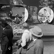 Visitors at the SAFFA fair 1958