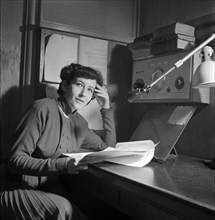 Lyne Anska, radio speaker. Geneva ca. 1950