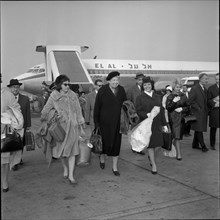 Eleanor Roosevelt at Zurich-Kloten airport 1962