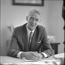 Howard Elting jr., U.S. consul general. Geneva 1965