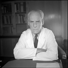 Pathology professor Dr. Ambrosius von Albertini, Zurich 1954