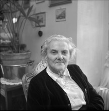 Author Dr. Hedwig Anneler, Luins-sur-Rolle 1958