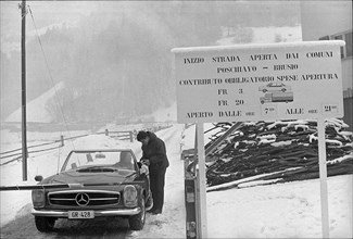 Snow removal fee on Bernina pass, january 1965