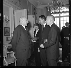 Federal Councils Wahlen and Tschudi with US admiral Rickover, Bern 1963