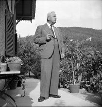 Flight pioneer Albert Rupp at home in Hunibach 1955