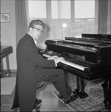 Laurenz Custer, Pianist and Organist 1950