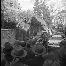 Romanian embassy Berne occupied by four armed Romanians, 1955