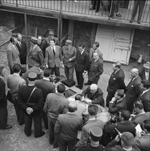 Robbery of 250 kg gold in Geneva 1956, confrontation of the two suspects at the border 1957