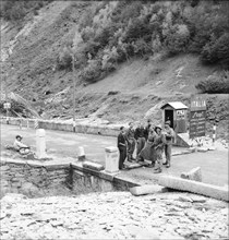 war refugees near Gondo; 1944.