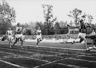 Athletics EC 1954 Berne, finals 400m: Ardalion Ignatyev wins.