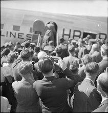 Winston Churchill is expected by photographs in Duebendorf, 1946.