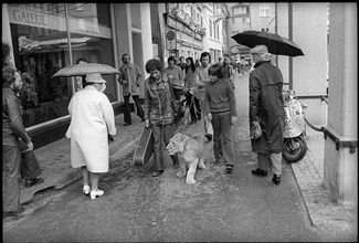 Alexis Korner with his lion in Zurich 1972.