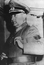 General von Choltitz, capitulation; 1944.