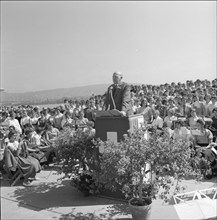 Rudolf Meier speaking on canton Zurich's day of the SAFFA fair 1958.