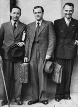 Begnadigung von David Frankfurter. vlnr Dr. Veit Wyler, David Frankfurter, Dr. Georges Brunschvig.