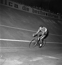 Track Race Ferdi Kubler - Fritz Schar, Zurich Oerlikon, 1949; Ferdi Kubler.