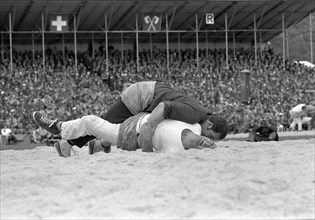 Swiss wrestling festival Biel 1969: Ruedi Hunsperger vs Peter Jutzeler.