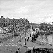 Caravelle crash Durrenasch 1963: flags at half-mast.