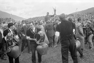 Swiss wrestling festival Biel 1969: champion Ruedi Hunsperger.