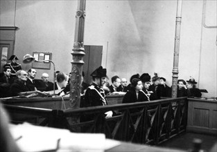 Trial of Maria Popescu, accused of murder by poisoning, around 1946.