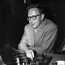 Vassili Smyslov winning chess tournament in Zurich, 1953.