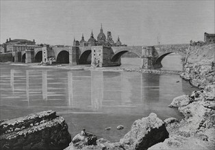 History of Spain. Zaragoza, Aragon. Puente de Piedra (Stone Bridge) over the river Ebro, from the