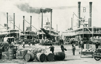 The photo dates from 1922. The caption reads: The Busy River Front at Louisville. Louisville, with