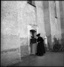 Women in Vissoie, Valais 1941.