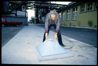 Safety-construction against seepage of fire water, 1986.