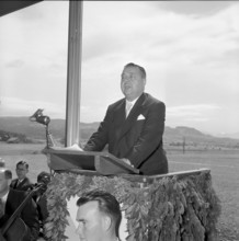 Ernst Vaterlaus at opening of high school Wetzikon 1957.