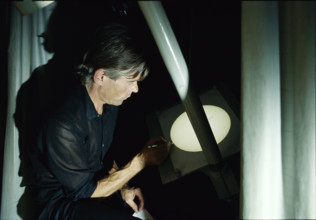 Hans U. Keller counting sunspots, 1989