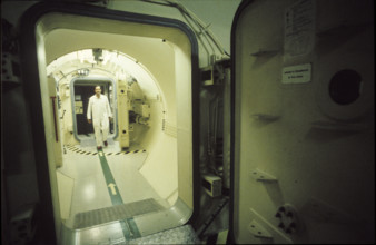 Nuclear power station Gösgen, radiation lock, 1980
