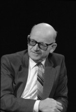 Alphons Egli in the TV studio of the Bundeshaus 1984.