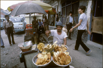 Road kitchen in Jakarta, 1986.