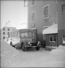 La Brevine; Post bus in front of post office; 1951.