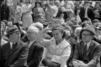 First Glarus voter's meeting with female participants 1972.