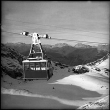Cableway Parsenn-Weissfluhgipfel, Davos 1955.