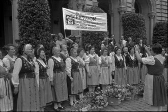 Petition against highway construction in the Weinland, 1972.
