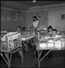 Greek nurses learning the contact with tuberculosis 1949.