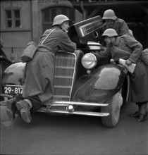 Members of women's military service; drivers, engine.